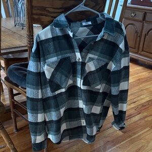 Ardene women’s lightweight plaid shacket